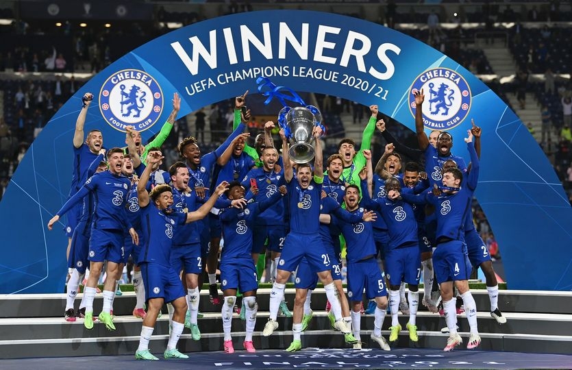 Mâu thuẫn và sự chuyển mình của Chelsea